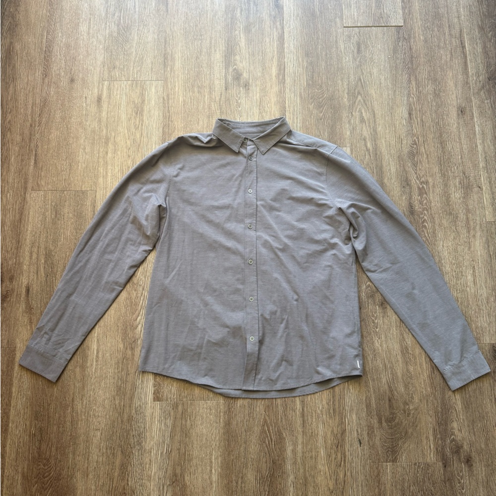 Vuori Men's Casual Gray Button Down Shirt